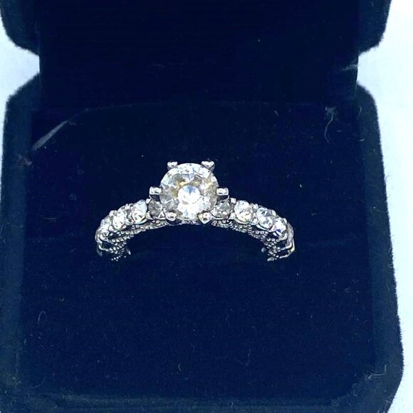 Lady's Ring Cubic Zirconia Engagement Ring - sz 7 - Picture 4 of 9
